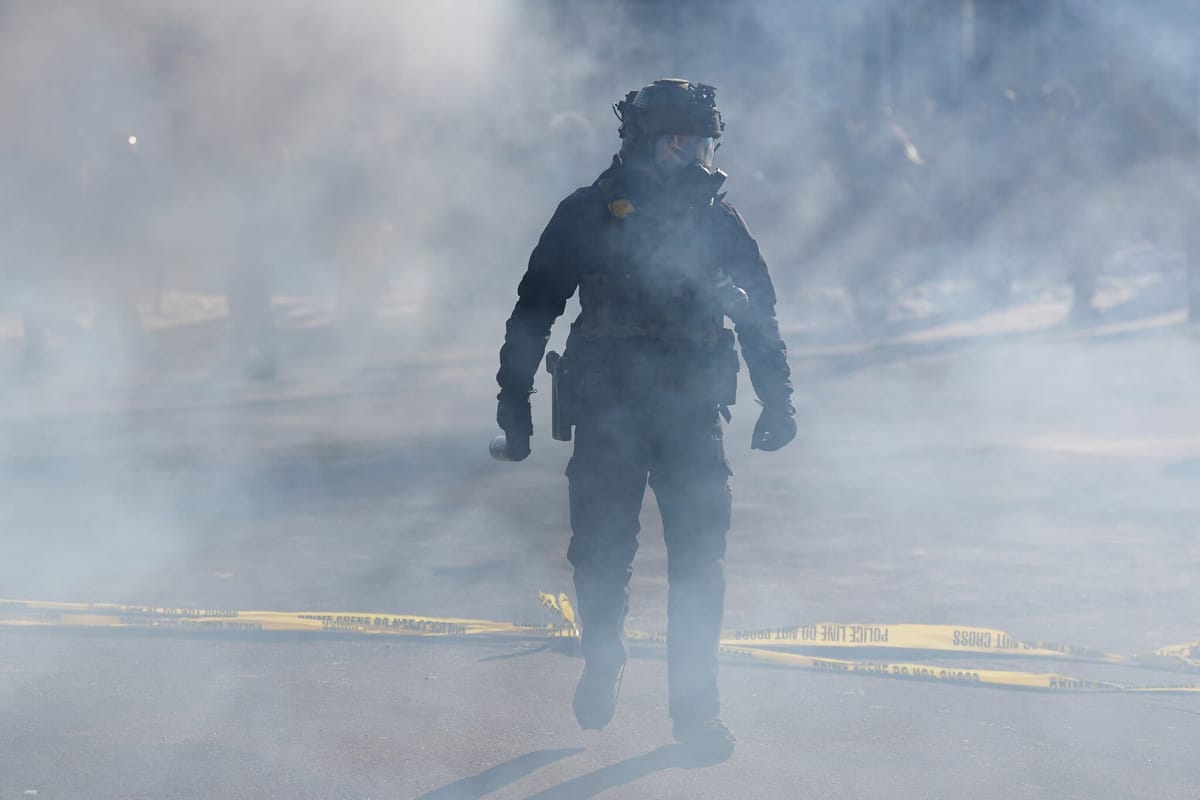 明尼阿波利斯与加沙：如今竟说着同一种暴力语言