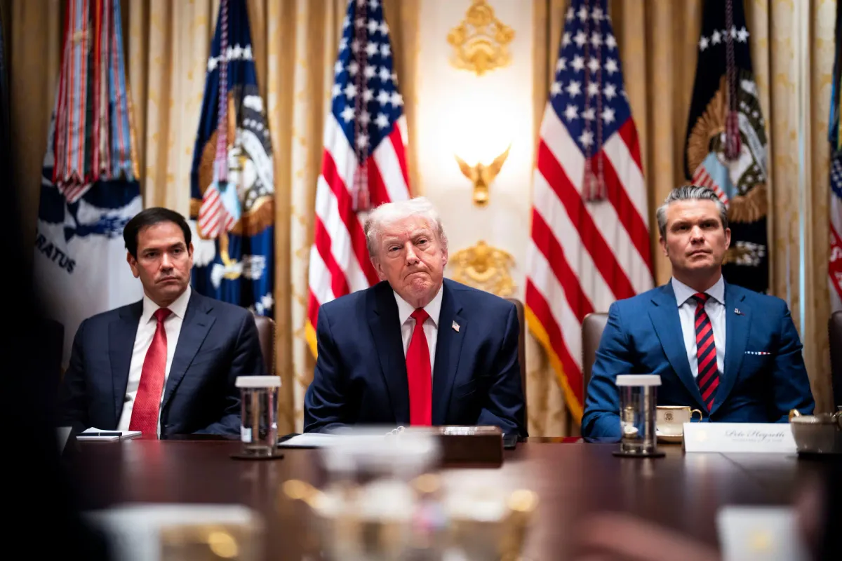 特朗普权衡对伊朗动武新方案