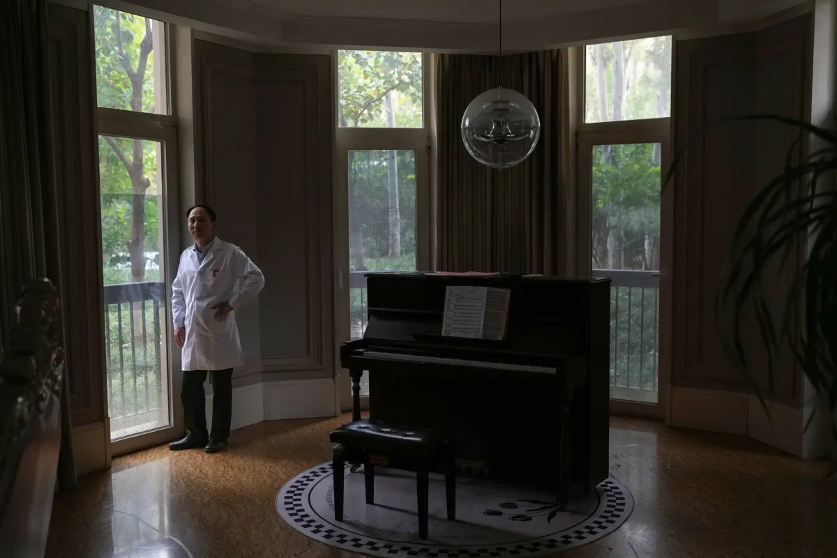 中国的“弗兰肯斯坦博士”觉得，时间站在他这边