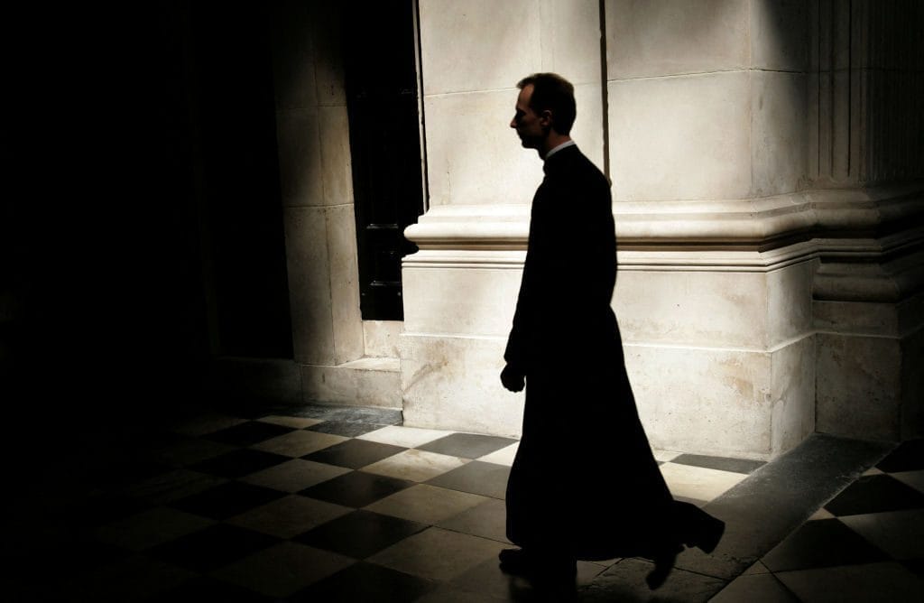 英格兰教会驱魔仪式：神秘主义的悄然回归