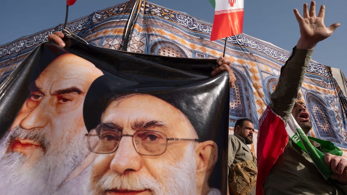 特朗普的豪赌：伊朗政权更迭的一步险棋