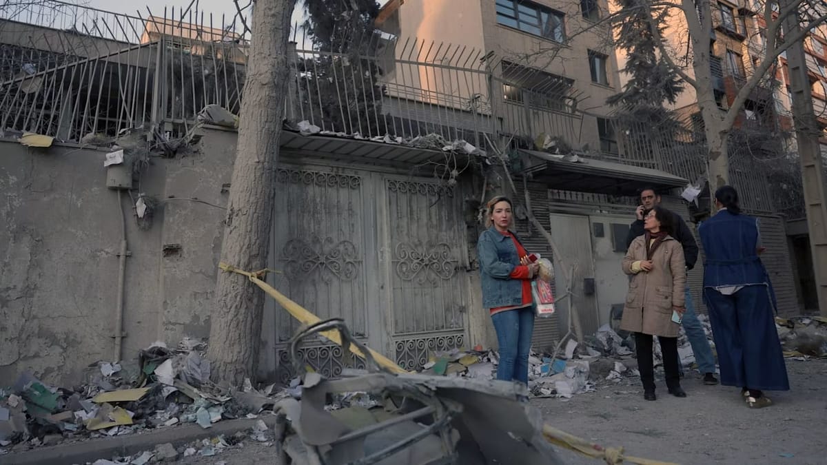 伊朗人开始反思政权更迭的沉重代价