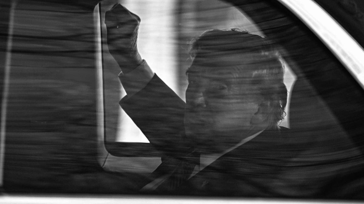 特朗普真的在与德黑兰进行所谓的友好对话吗？