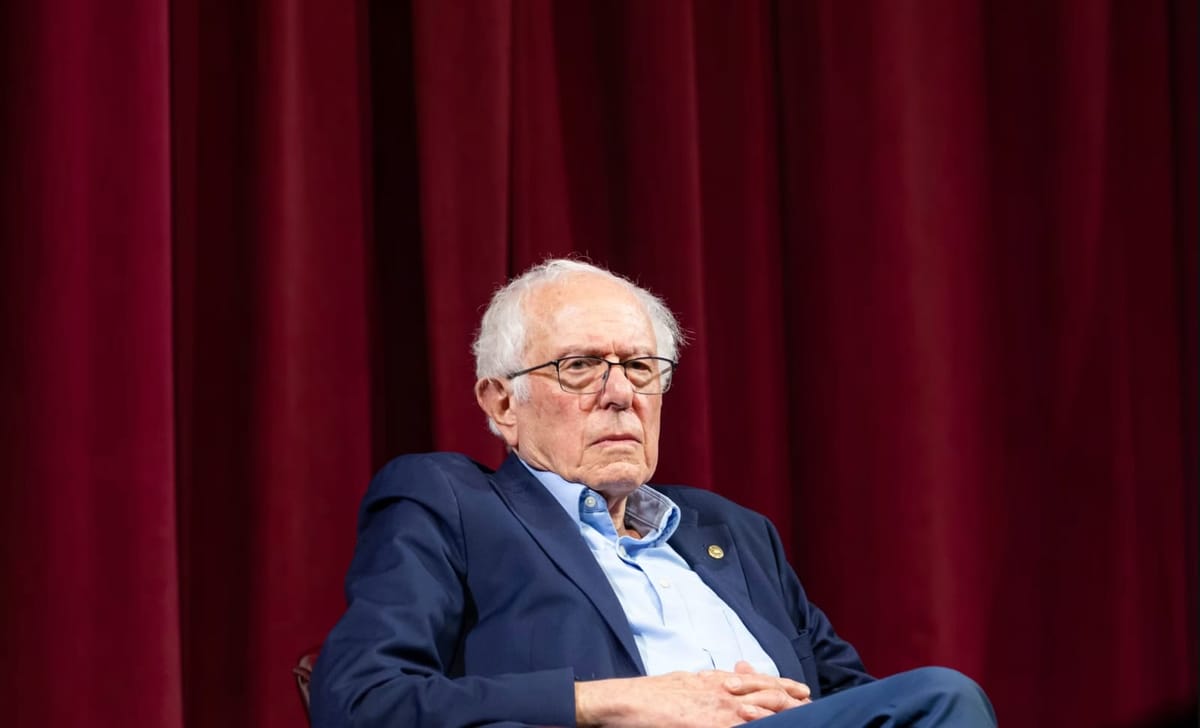 伯尼·桑德斯重返舞台，再次成为左翼造王者