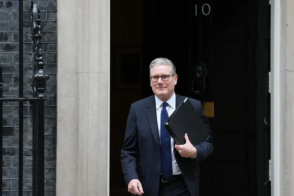 他绝无可能继续任职：英国首相斯塔默面临日益高涨的辞职呼声