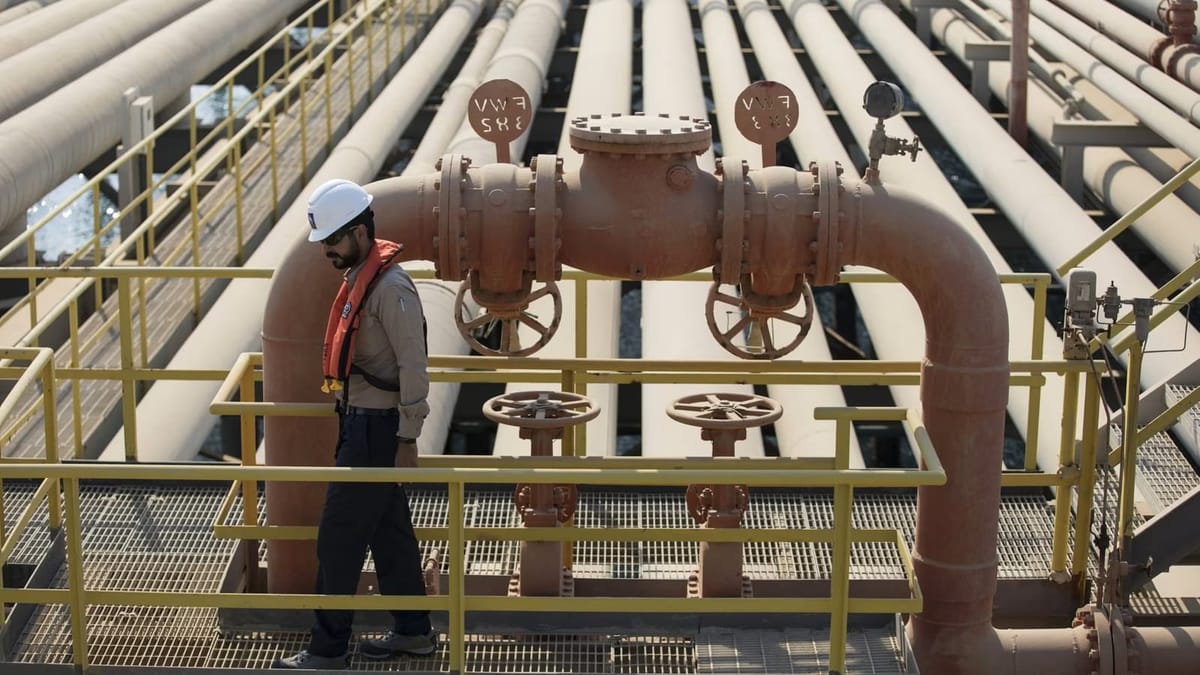 海湾国家考虑建设新管道以避开霍尔木兹海峡