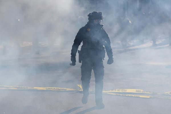 明尼阿波利斯与加沙：如今竟说着同一种暴力语言