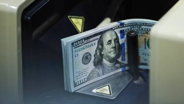 基金经理集体看空：美元跌至十年来最惨淡境地