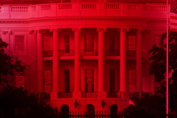 特朗普已让自己不堪重负