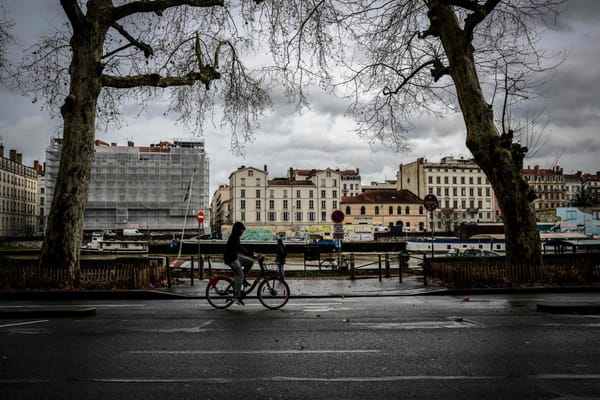 极右翼活动家遇袭身亡，法警方逮捕11人，极左团体深陷漩涡