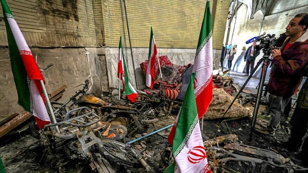 伊朗暴力冲突升级，内战阴云笼罩