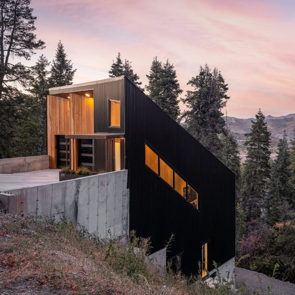 在犹他州帕克城，构筑一座“极度陡峭”的山坡避风港