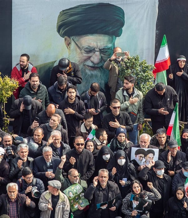 我从伊朗逃了出来。但那段恐怖始终在我脑海中重演