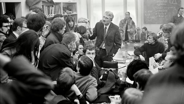 哈贝马斯：最后一个相信人类能好好说话的哲学家