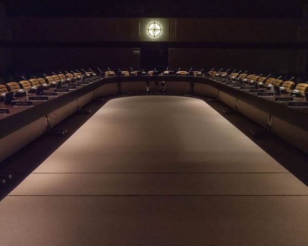 北约，请帮帮他：特朗普在伊朗问题上根本毫无章法